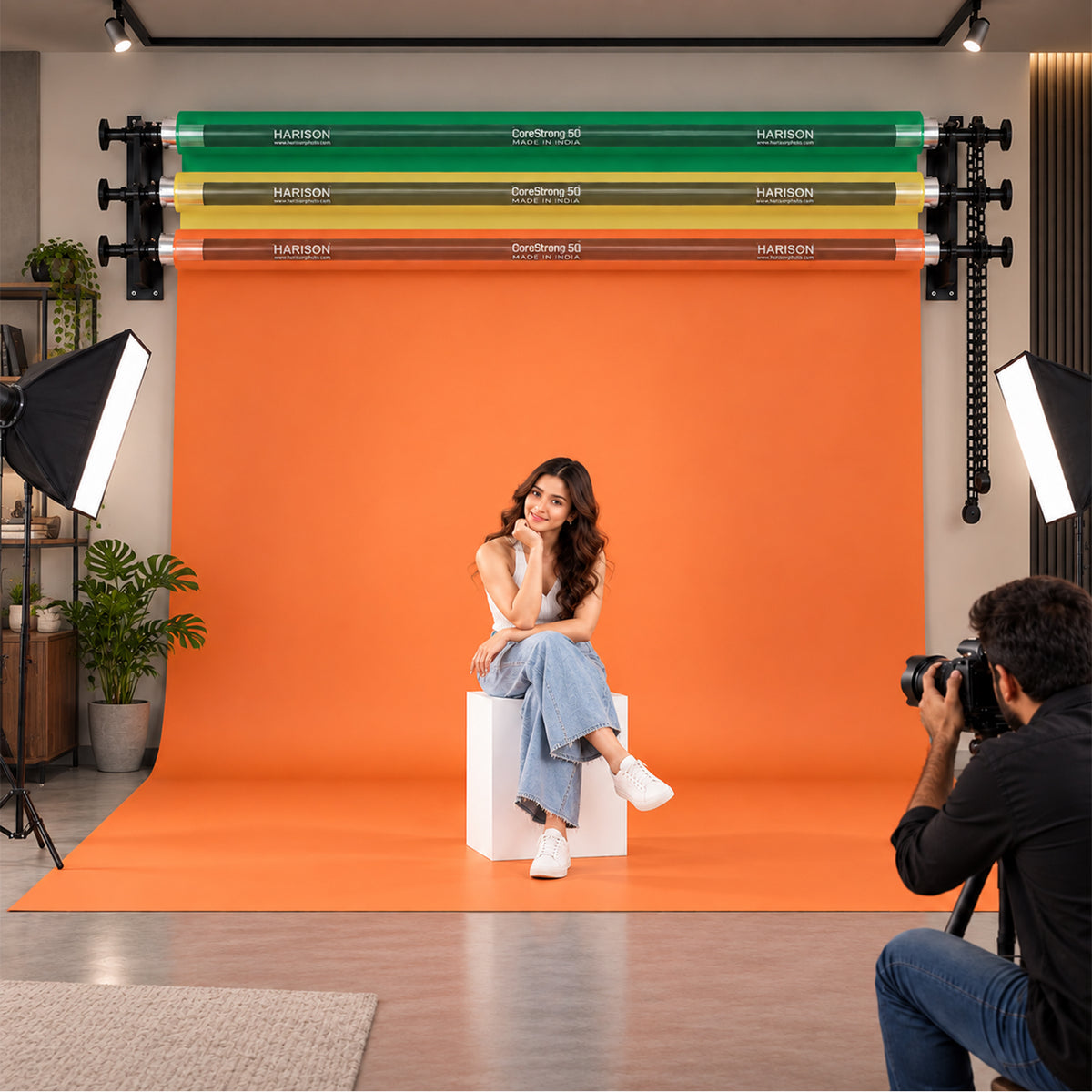 desc: The HARISON CoreStrong 50 aluminium core fits snugly inside photographic backdrop paper rolls, preventing moisture-related weakening, sagging and buckling. Its durable segmented design maintains roll rigidity, ensuring smooth, straight backdrops and a professional studio appearance.